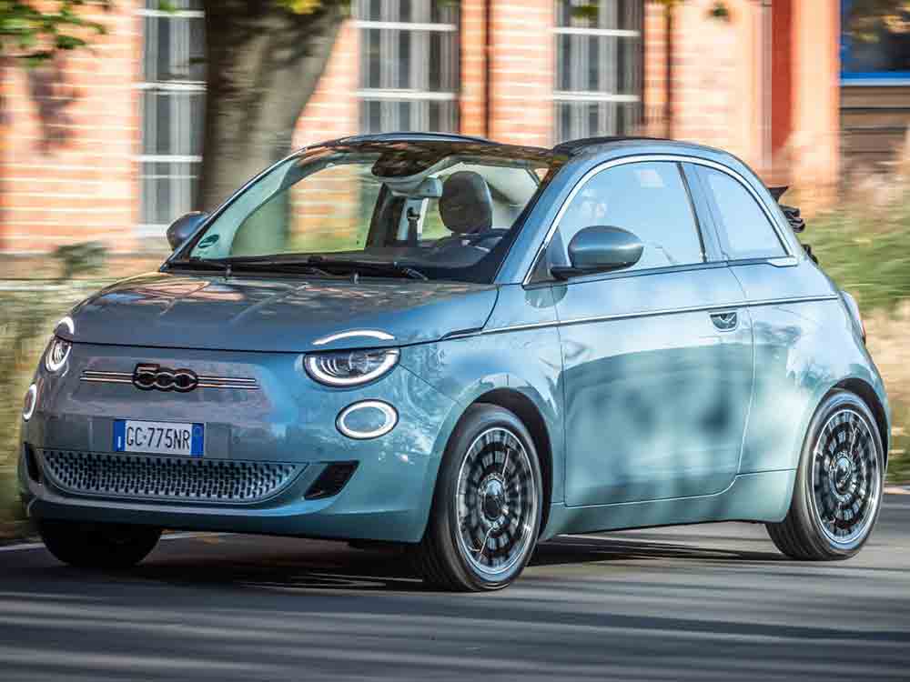 Fiat 500 und Opel Corsa top: Modelle der Stellantis Marken führen Kleinwagensegmente in Deutschland an