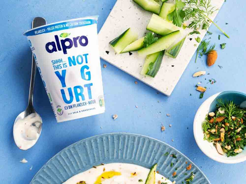 Alpro feiert großen Markenrelaunch mit neuer Kampagne »Feed Your You«