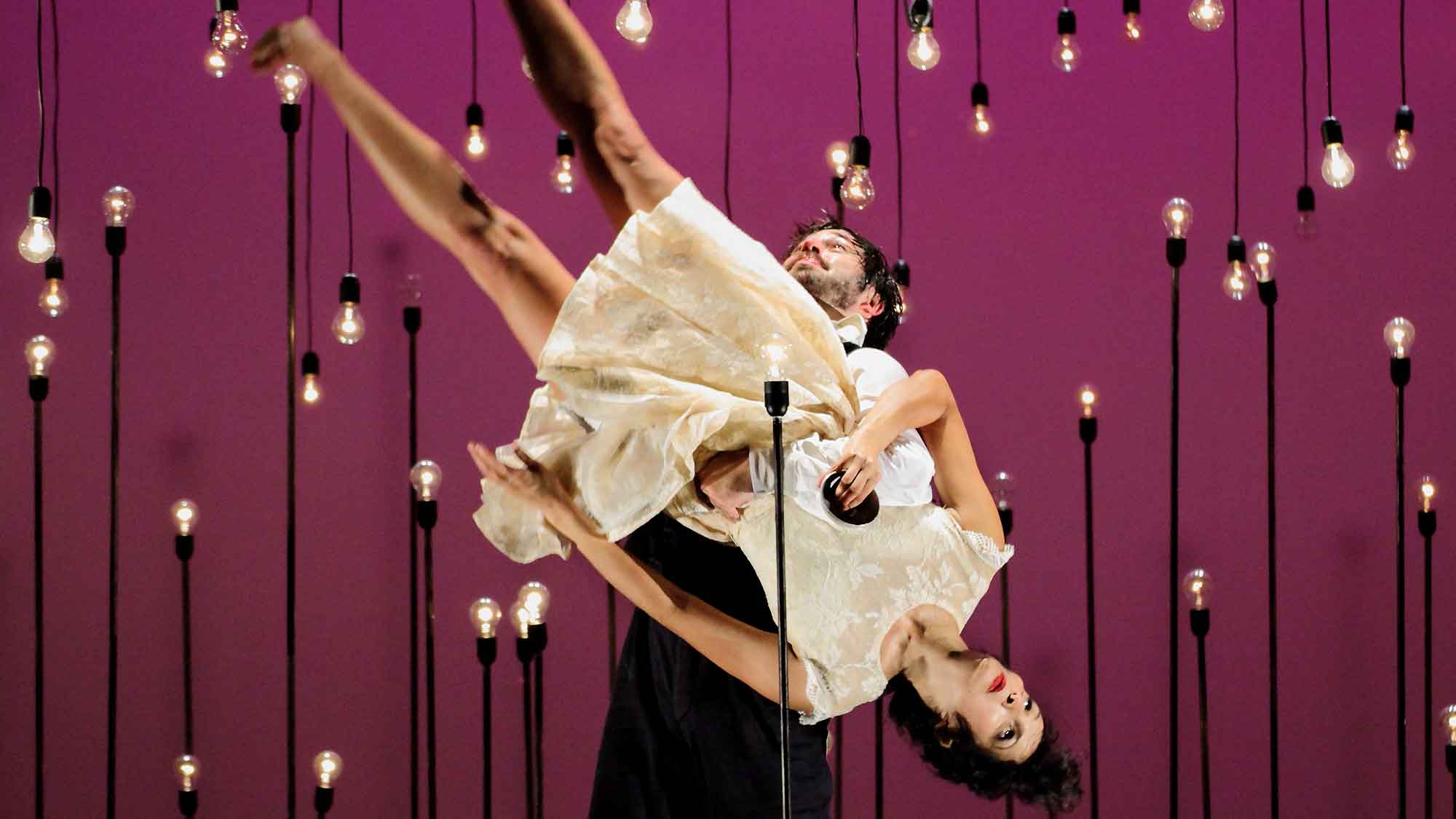 Die Compagnia Finzi Pasca bringt Künstler des Cirque du Soleil nach Lünen, 5. November 2023